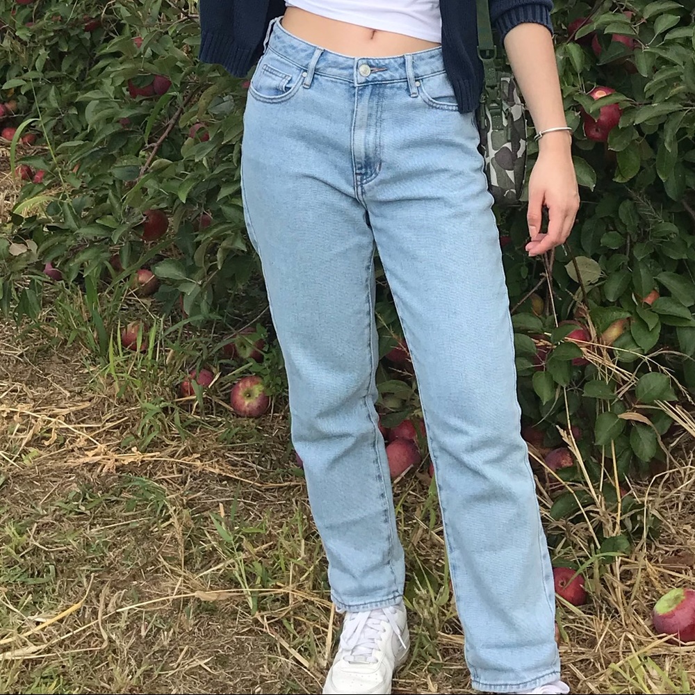 Pacsun light washed straight leg jeans